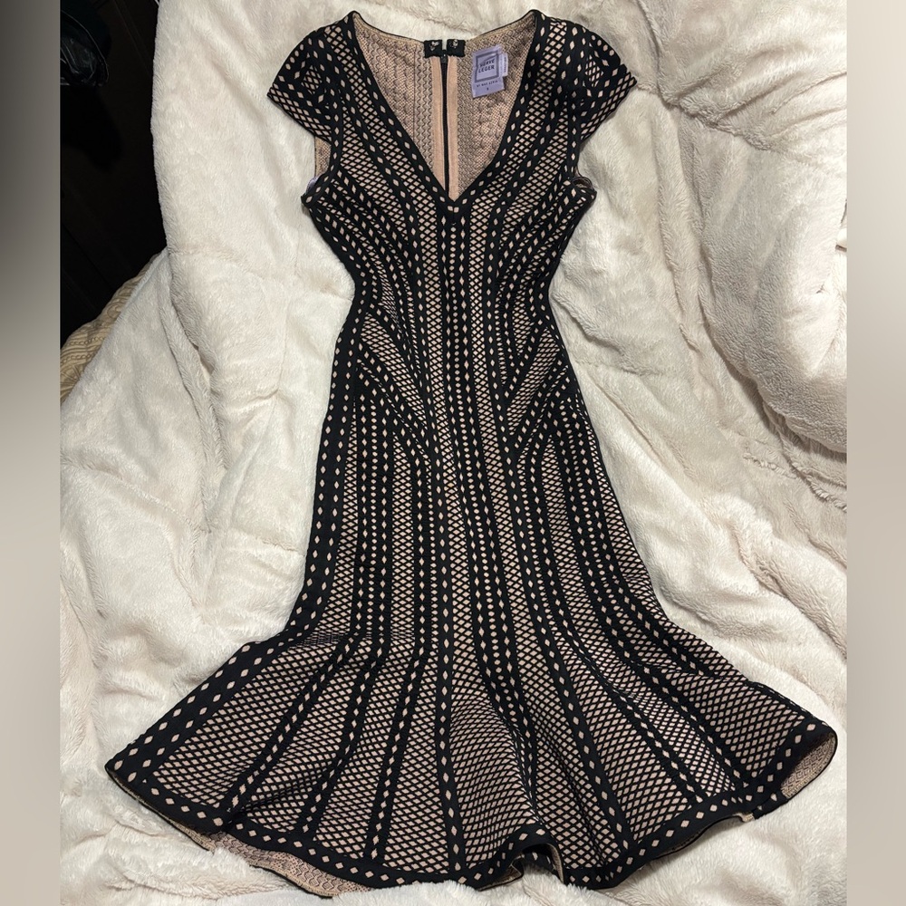 HERVE LEGER BY MAX AZRIA 00637180. Women’s size S